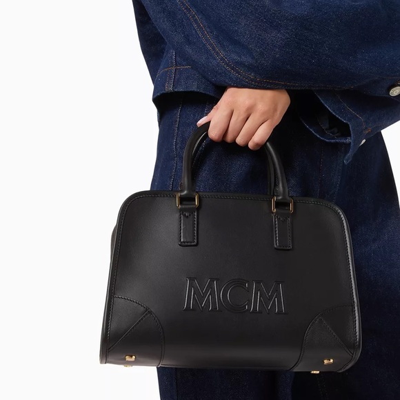 MCM Aren Boston Bag in Spanish Leather Medium - Picture 9 of 9